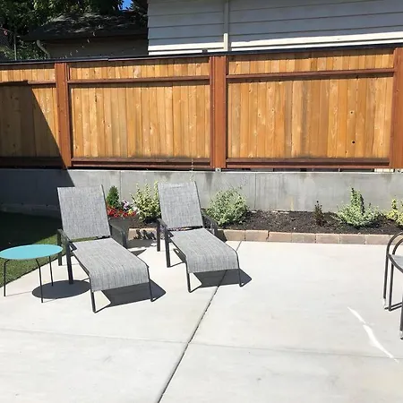 Cozy Crown Hill Carkeek Cottage W/3 Beds, Full Kitchen & Backyard In North Seattle Extérieur photo