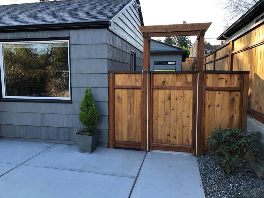 Appartement Cozy Crown Hill Carkeek W/3 Beds, Full Kitchen & Backyard In North Seattle