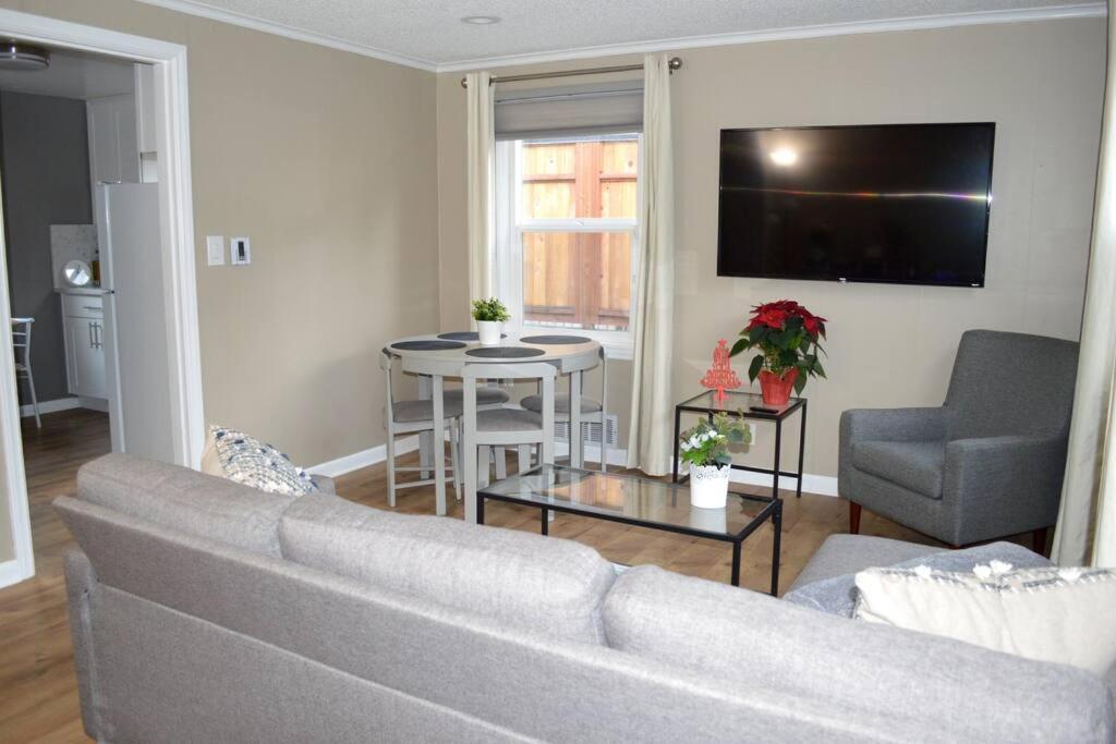 Appartement Cozy Crown Hill Carkeek W/3 Beds, Full Kitchen & Backyard In North *
