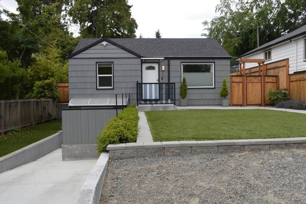 Cozy Crown Hill Carkeek W/3 Beds, Full Kitchen & Backyard In North Appartement Seattle